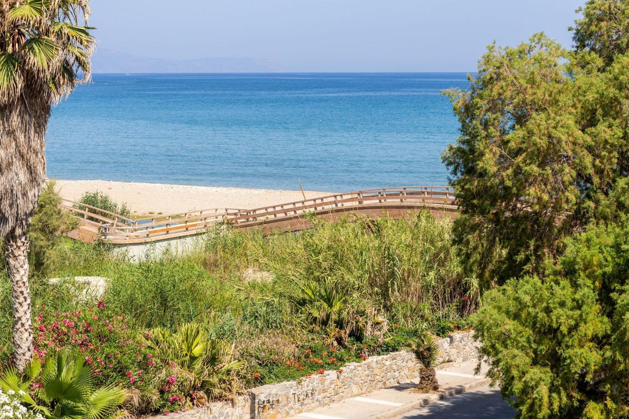 Sun Beach Apartments In Chania 09 11 Екстериор снимка